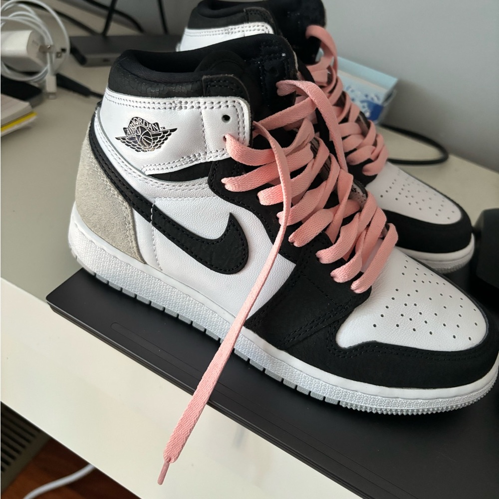 Jordan 1 - stage haze women 6.5/ men 5